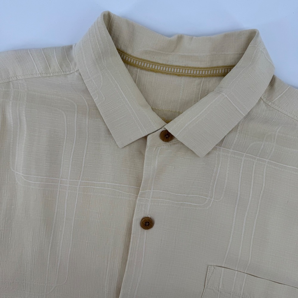 Tommy Bahama Button Down Mens L Beige 100% Silk Geometric Jacquard Short Sleeve